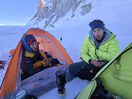  Aguja Val Biois, Patagonia, Alessandro Baù, Matteo Della Bordella, Mirco Grasso - The first ascent of '¿Quién sigue?' on the east face of Aguja Val Biois, Fitz Roy massif, Patagonia (Alessandro Baù, Matteo Della Bordella, Mirco Grasso 9-10/01/2025)