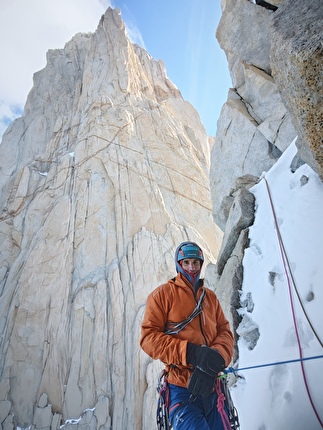 Aguja Val Biois, Patagonia, Alessandro Baù, Matteo Della Bordella, Mirco Grasso - The first ascent of '¿Quién sigue?' on the east face of Aguja Val Biois, Fitz Roy massif, Patagonia (Alessandro Baù, Matteo Della Bordella, Mirco Grasso 9-10/01/2025)