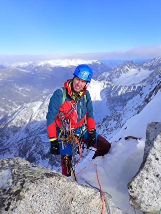 Cima Busazza, Presanella, Emanuele Andreozzi, Silvestro Franchini - Silvestro Franchini making the first ascent of the route 'Tomas' on the north face of Cima Busazza (Emanuele Andreozzi, Silvestro Franchini, 16/01/2025)