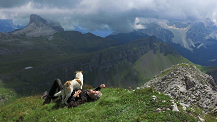 Loris De Barba - Loris De Barba con il suo cane Darko al Mondeval, Dolomiti