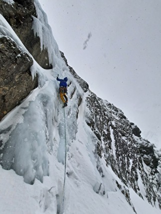 Laasertal, Vinschgau, Val Venosta, Simon Messner, Philipp Prünster - The first ascent of '4Matic' in Laasertal in Vinschgau / Val Venosta (Simon Messner, Philipp Prünster 19/01/2025)