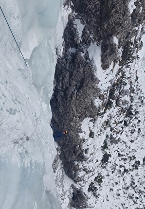 Sappada Cascate di ghiaccio - L'apertura di 'L’Orco non va mai in vacanza' in Valle di Enghe a Sappada (Gianni Dorigo, Samuel Straulino 22/01/2025)