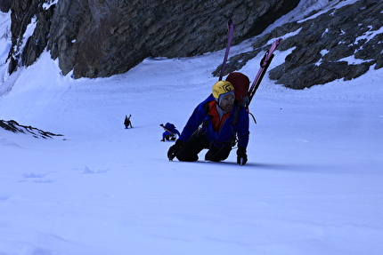 Mt Hamilton New Zealand, Clémence Cadario, Joe Collinson, George Millets, Jordan Raymon, Romain Sacchettini - Making the first ski descent of the East face of Mt Hamilton in New Zealand (Clémence Cadario, Joe Collinson, George Millets, Jordan Raymon, Romain Sacchettini 06/11/2024)