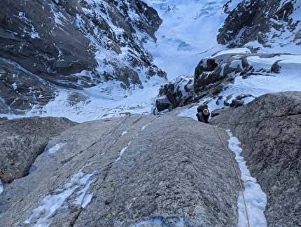 Pic Sans Nom, Mont Blanc, Manu Brechignac, Raphaël Georges, Jérôme Sullivan - The first ascent of 'Norah Padnom' on Pic Sans Nom, Mont Blanc massif (Manu Brechignac, Raphaël Georges, Jérôme Sullivan 04-06-/02/2025)