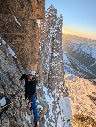 Pic Sans Nom, Mont Blanc, Manu Brechignac, Raphaël Georges, Jérôme Sullivan - The first ascent of 'Norah Padnom' on Pic Sans Nom, Mont Blanc massif (Manu Brechignac, Raphaël Georges, Jérôme Sullivan 04-06-/02/2025)