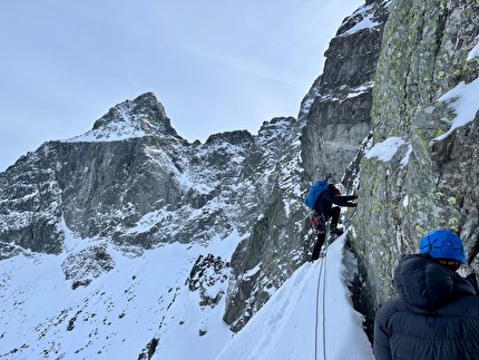 Rysy, High Tatras, Michał Czech, Maciek Kimel, Tomek Klimcza - The first free ascent of 'Direttissima' on the east face of Rysy, High Tatras (Michał Czech, Maciek Kimel, Tomek Klimcza 08-10/02/2025)