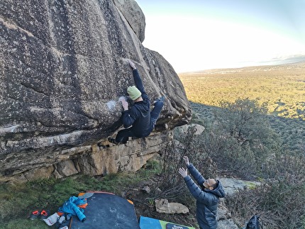 Watch Adam Ondra flash 'El Elegido' (8B+) at La Pedriza