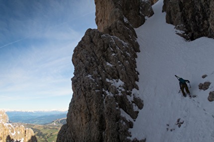 Dolomiti sci ripido 2024 - Spallone Sassolungo, Dolomiti (Loris De Barba, Francesco Vascellari 28/05/2024)