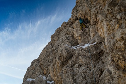 Dolomiti sci ripido 2024 - Spallone Sassolungo, Dolomiti (Loris De Barba, Francesco Vascellari 28/05/2024)