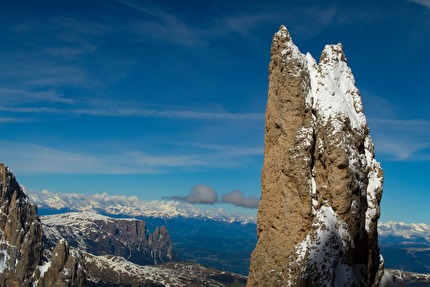 Dolomiti sci ripido 2024 - Spallone Sassolungo, Dolomiti (Loris De Barba, Francesco Vascellari 28/05/2024)