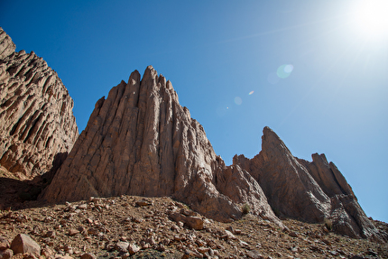 Hoggar Algeria, Richard Felderer, Federico Martinelli, Luca Vallata - Il Clocher des Tizouyag, Hoggar, Algeria