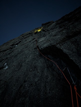 Les Barbares, Pré de Bar, Mont Blanc, Léo Billon, Enzo Oddo - The first ascent of 'Les Barbares 3' on Pré de Bar, Mont Blanc massif (Léo Billon, Enzo Oddo 18-20/02/2025)