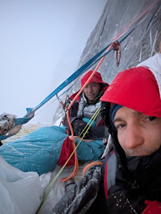 Les Barbares, Pré de Bar, Mont Blanc, Léo Billon, Enzo Oddo - The first ascent of 'Les Barbares 3' on Pré de Bar, Mont Blanc massif (Léo Billon, Enzo Oddo 18-20/02/2025)