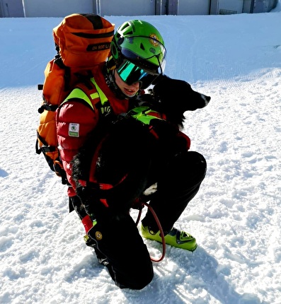 Soccorso Alpino - Cani da valanga del Soccorso Alpino in azione