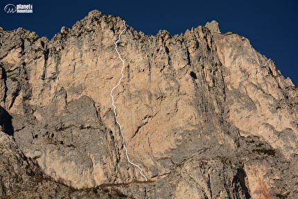 Seconda Pala di San Lucano, Dolomiti, Martin Dejori, Titus Prinoth, Alex Walpoth - Il tracciato di 'Un Mondo a parte' sulla Seconda Pala di San Lucano, Dolomiti (Martin Dejori, Titus Prinoth, Alex Walpoth 27-29/10/2024)