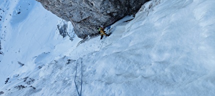 Monte Vigna Vaga, Valentino Cividini, Paolo Zenoni - L'apertura di ‘La Rampa Vaga’ al Monte Vigna Vaga, Alpi Orobie Bergamasche (Valentino Cividini, Paolo Zenoni 02/03/2025)