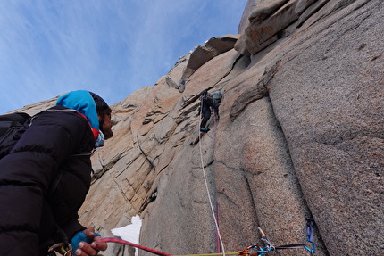 Cerro Piergiorgio, Patagonia, CAI Eagle Team, Matteo Della Bordella, Dario Eynard, Mirco Grasso - La salita di 'Gringos Locos' sulla parete nordovest del Cerro Piergiorgio in Patagonia (Matteo Della Bordella, Dario Eynard, Mirco Grasso 02/2025)