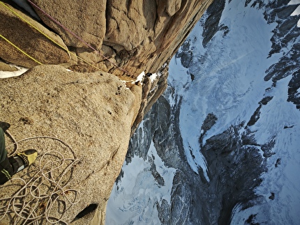 Cerro Piergiorgio, Patagonia, CAI Eagle Team, Matteo Della Bordella, Dario Eynard, Mirco Grasso - La salita di 'Gringos Locos' sulla parete nordovest del Cerro Piergiorgio in Patagonia (Matteo Della Bordella, Dario Eynard, Mirco Grasso 02/2025)