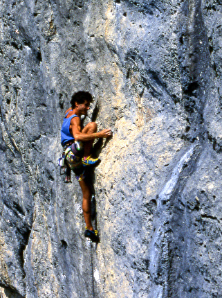 Pietro Bassotto - Pietro Bassotto climbing  'Fletcher line' (7b+) at Ceüse in 1988