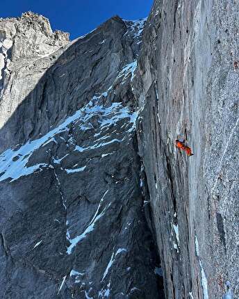 Pioda di Sciora, Punta Pioda, Filippo Sala, Roger Schäli, Silvan Schüpbach - The first ascent of 'Luce e Tenebre' on the north face of Pioda di Sciora / Punta Pioda in Switzerland (Filippo Sala, Roger Schäli, Silvan Schüpbach 06-09/03/2025)