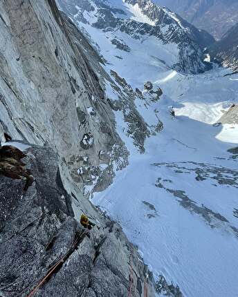 Pioda di Sciora, Punta Pioda, Filippo Sala, Roger Schäli, Silvan Schüpbach - The first ascent of 'Luce e Tenebre' on the north face of Pioda di Sciora / Punta Pioda in Switzerland (Filippo Sala, Roger Schäli, Silvan Schüpbach 06-09/03/2025)