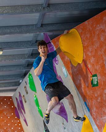 Campionato Italiano Boulder 2025 - Nicolò Sartirana vince il Campionato Italiano Boulder 2025