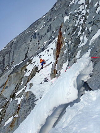 Cima Busazza, Emanuele Andreozzi, Stefano Falezza - La probabile prima invernale della 'Via Dell’Eva-Taddei' sulla parete nord della Cima Busazza (Emanuele Andreozzi, Stefano Falezza 07/03/2025)