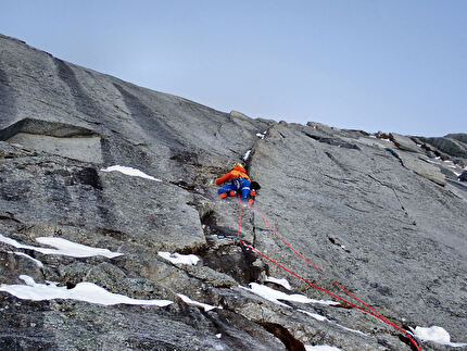 Cima Busazza, Emanuele Andreozzi, Stefano Falezza - La probabile prima invernale della 'Via Dell’Eva-Taddei' sulla parete nord della Cima Busazza (Emanuele Andreozzi, Stefano Falezza 07/03/2025)