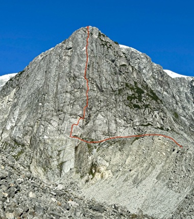 El Cohete, Rio Turbio IV, Patagonia, Argentina, Julia Cassou, Rocío Rodríguez Guiñazú, Fay Manners, Caroline North, Belén Prados - The route line of 'Apollo 13' on El Cohete, Rio Turbio IV, Patagonia (Julia Cassou, Rocío Rodríguez Guiñazú, Fay Manners, Caroline North, Belén Prados 02/2025)