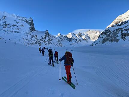 Crossalps - la traversata delle Alpi: il giro di boa al confine tra Svizzera e Italia