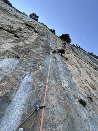 Transatlantico, Valle del Sarca - Matteo Pavana on the crux pitch of 'Il sole e la luna', Transatlantico, Valle del Sarca Transatlantico, Valle del Sarca - Matteo Pavana on the crux pitch of 'Il sole e la luna', Transatlantico, Valle del Sarca