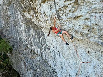 Anak Verhoeven repeats 'Rainshadow' (9a) at Malham Cove, England