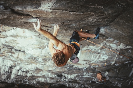 Dylan Chuat ripete Move (9b/+) a Flatanger in Norvegia