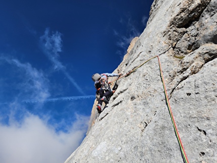 Marmolada Dolomites, South 6, Aurélia Lanoë, Silvia Loreggian - Climbing 'Tempi Moderni' on Marmolada, Dolomites (Aurélia Lanoë, Silvia Loreggian 08/2025) Marmolada Dolomites, South 6, Aurélia Lanoë, Silvia Loreggian - Climbing 'Tempi Moderni' on Marmolada, Dolomites (Aurélia Lanoë, Silvia Loreggian 08/2025)