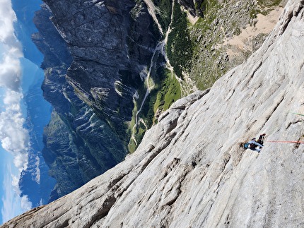 Marmolada Dolomites, South 6, Aurélia Lanoë, Silvia Loreggian - Climbing 'Tempi Moderni' on Marmolada, Dolomites (Aurélia Lanoë, Silvia Loreggian 08/2025) Marmolada Dolomites, South 6, Aurélia Lanoë, Silvia Loreggian - Climbing 'Tempi Moderni' on Marmolada, Dolomites (Aurélia Lanoë, Silvia Loreggian 08/2025)