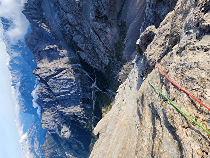 Marmolada Dolomites, South 6, Aurélia Lanoë, Silvia Loreggian - Climbing 'Tempi Moderni' on Marmolada, Dolomites (Aurélia Lanoë, Silvia Loreggian 08/2025) Marmolada Dolomites, South 6, Aurélia Lanoë, Silvia Loreggian - Climbing 'Tempi Moderni' on Marmolada, Dolomites (Aurélia Lanoë, Silvia Loreggian 08/2025)