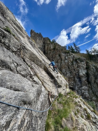 New climb added to Mont Noir de Peuterey (Mont Blanc) by Niccolò Bruni, Gianluca Marra