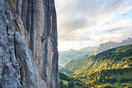 Titus Prinoth climbs Menhir trad at Mëisules dala Beisces, Dolomites