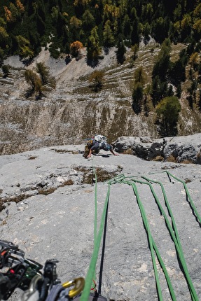 Thriller Col Becchei, Dolomites, Alberto De Giuli - Matteo Gabbrielli climbing ‘Thriller’ on Spalti di Col Becchei, Dolomites, autumn 2025 Thriller Col Becchei, Dolomites, Alberto De Giuli - Matteo Gabbrielli climbing ‘Thriller’ on Spalti di Col Becchei, Dolomites, autumn 2025