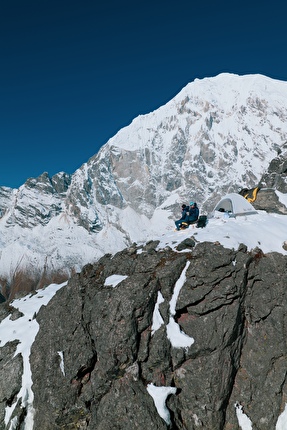 Kimshung, Nepal, François Cazzanelli, Giuseppe Vidoni, Lukas Waldner, Benjamin Zörer - The first ascent of the Kimshung in Nepal (François Cazzanelli, Beppe Vidoni, Lukas Waldner, Benjamin Zörer, 20 October 2025) Kimshung, Nepal, François Cazzanelli, Giuseppe Vidoni, Lukas Waldner, Benjamin Zörer - The first ascent of the Kimshung in Nepal (François Cazzanelli, Beppe Vidoni, Lukas Waldner, Benjamin Zörer, 20 October 2025)