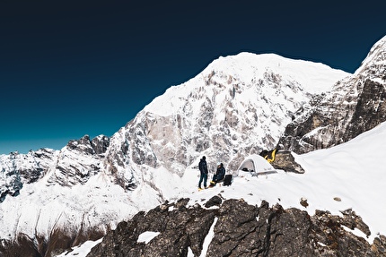 Kimshung, Nepal - The first ascent of the Kimshung in Nepal (François Cazzanelli, Beppe Vidoni, Lucas Waldner e Benjamin Zörer, 20 October 2025) Kimshung, Nepal - The first ascent of the Kimshung in Nepal (François Cazzanelli, Beppe Vidoni, Lucas Waldner e Benjamin Zörer, 20 October 2025)