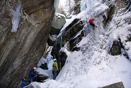 X Ice Park, inaugurata la falesia dei mutanti