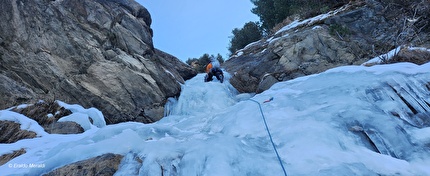 Ponte delle Vacche, Alpi Orobie, Eraldo Meraldi, Augusto Rossi - La salita di 'Cascata Lunga', Ponte delle Vacche, Alpi Orobie (Eraldo Meraldi, Augusto Rossi) Ponte delle Vacche, Alpi Orobie, Eraldo Meraldi, Augusto Rossi - La salita di 'Cascata Lunga', Ponte delle Vacche, Alpi Orobie (Eraldo Meraldi, Augusto Rossi)