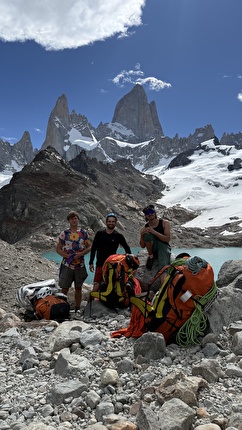 Fitz Roy Patagonia BASE jump, Boris Egorov, Konstantin Jäämurd, Vladimir Murzaev - Prior to the first BASE jump off Fitz Roy (Cerro Chaltén) in Patagonia (Boris Egorov, Konstantin Jäämurd, Vladimir Murzaev 07/01/2026) Fitz Roy Patagonia BASE jump, Boris Egorov, Konstantin Jäämurd, Vladimir Murzaev - Prior to the first BASE jump off Fitz Roy (Cerro Chaltén) in Patagonia (Boris Egorov, Konstantin Jäämurd, Vladimir Murzaev 07/01/2026)