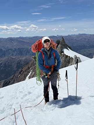 Fitz Roy Patagonia BASE jump, Boris Egorov, Konstantin Jäämurd, Vladimir Murzaev - Climbing 'Royal Flush' prior to the first BASE jump off Fitz Roy (Cerro Chaltén) in Patagonia (Boris Egorov, Konstantin Jäämurd, Vladimir Murzaev 07/01/2026) Fitz Roy Patagonia BASE jump, Boris Egorov, Konstantin Jäämurd, Vladimir Murzaev - Climbing 'Royal Flush' prior to the first BASE jump off Fitz Roy (Cerro Chaltén) in Patagonia (Boris Egorov, Konstantin Jäämurd, Vladimir Murzaev 07/01/2026)