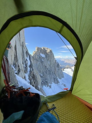 Fitz Roy Patagonia BASE jump, Boris Egorov, Konstantin Jäämurd, Vladimir Murzaev - Climbing 'Royal Flush' prior to the first BASE jump off Fitz Roy (Cerro Chaltén) in Patagonia (Boris Egorov, Konstantin Jäämurd, Vladimir Murzaev 07/01/2026) Fitz Roy Patagonia BASE jump, Boris Egorov, Konstantin Jäämurd, Vladimir Murzaev - Climbing 'Royal Flush' prior to the first BASE jump off Fitz Roy (Cerro Chaltén) in Patagonia (Boris Egorov, Konstantin Jäämurd, Vladimir Murzaev 07/01/2026)