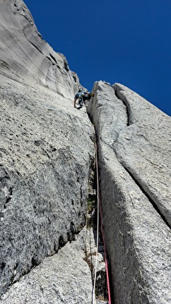 Cochamó valley Chile, Cerro Walwalun, Mirco Grasso, Jernej Kruder - Making the first ascent of 'Tarock' on Cerro Walwalün in Cochamó valley, Chile (Mirco Grasso, Jernej Kruder 02/2026) Cochamó valley Chile, Cerro Walwalun, Mirco Grasso, Jernej Kruder - Making the first ascent of 'Tarock' on Cerro Walwalün in Cochamó valley, Chile (Mirco Grasso, Jernej Kruder 02/2026)