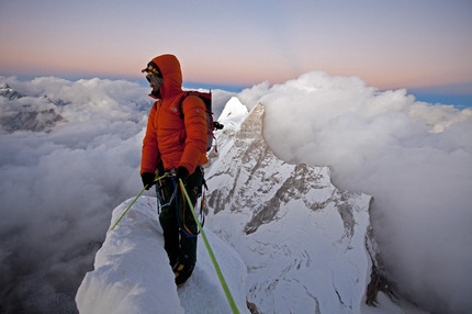 2013 National Geographic Adventurer of the Year - Renan Ozturk durante la discesa dal Shark's Fin di Meru, Himalaya Indiano