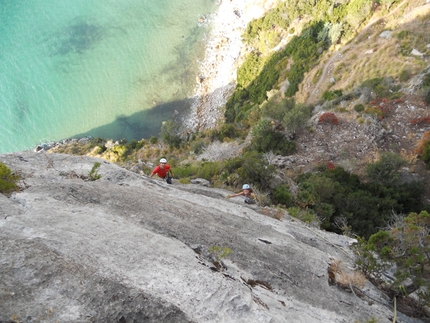 Sperlonga, l'arrampicata tra memoria e bellezza di Ivo Ferrari