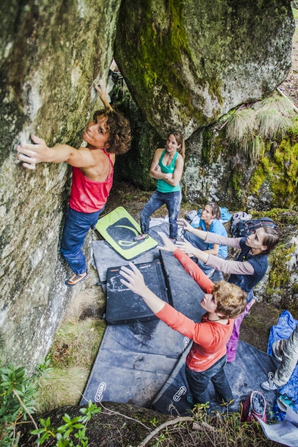 Melloblocco 2013: day six, 1° maggio di sole, nuvole e arrampicata